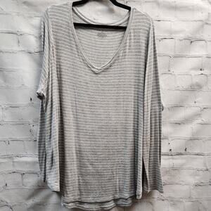 Lane Bryant 18/20 Womens stretch striped gray white shimmer sweater top V-neck